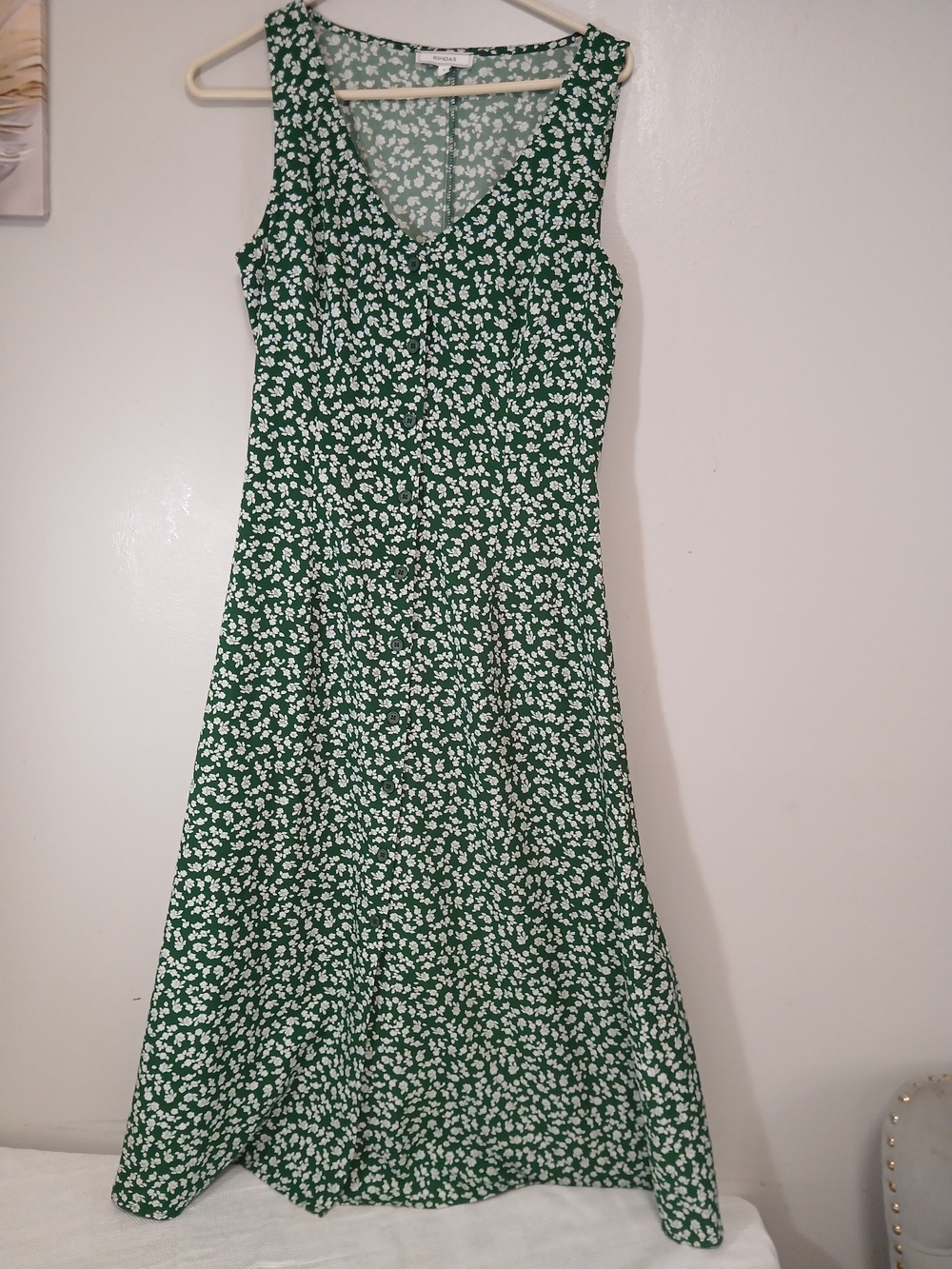 RIHOAS Green Floral V-Neck Midi Dress - Picture 2 of 5